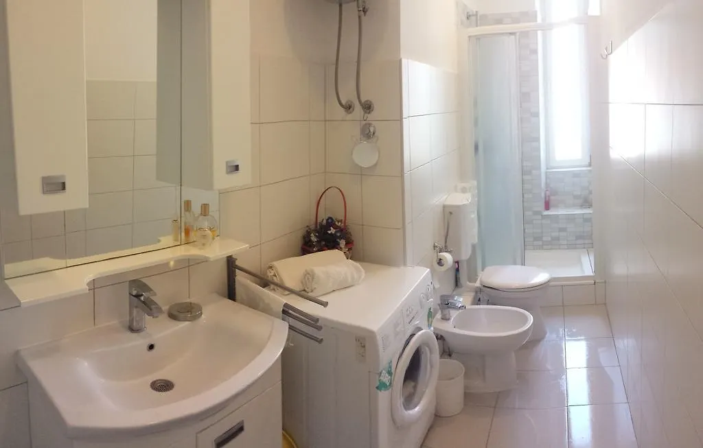 Old Town Twins Apartments Split
