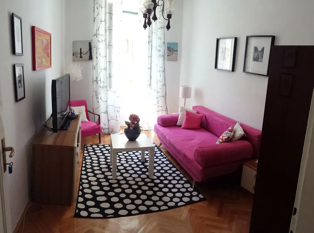 Old Town Twins Apartments Split